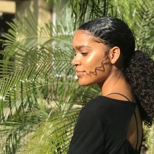 Meet your Posher, Noelle